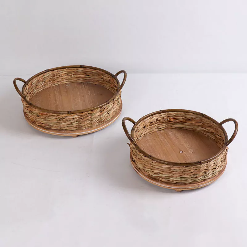 17.125"L Round Woven Straw Serving Tray with Handles, Set of 2